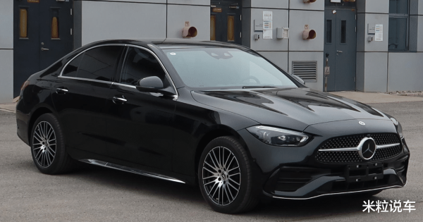 九游体育app官网无论是外不雅照旧内饰都相等豪华-九游体育「中国」官方网站 登录入口 IOS/安卓通用版/手机app下载